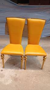 2 Chairs