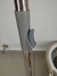 Spin Mop and bucket but bucket spin stuck