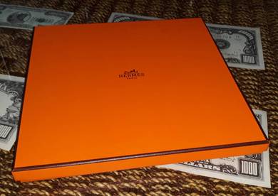 HERMES Empty Box @ 24 x 24 x 2 CM