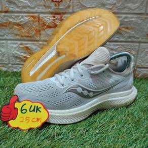 Saucony Hurricane Running Shoes - 6UK