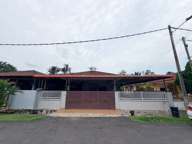 Semi-Detached House For Sale in Bukit Rambai,MLK