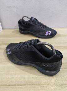 Kasut Badminton Yonex Aerus  8uk