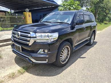 Toyota Land Cruiser 46 AXG V8 in Keningau, SBH