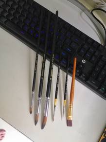 Lot  6 Artist Nylon Brushes