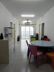 Apartment For Rent in Residensi Razakmas