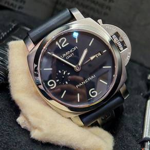 Panerai Pam320 Luminor GMT