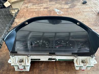 Toyota Land Cruised 100 Series 1HD Meter Cluster
