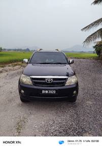 Toyota Fortuner V in Selinsing, PRK