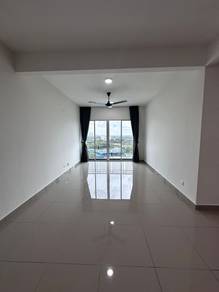 Condominium For Rent in Royale Infinity