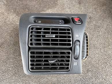 No 13-10-16 Toyota Celica ST182R Aircond Vent