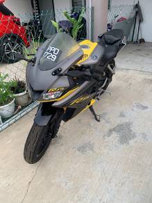 Yamaha R15