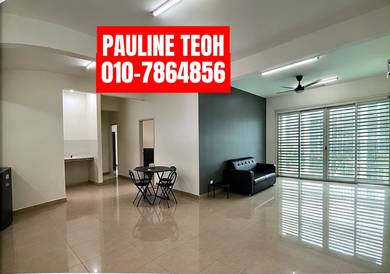 Condominium For Rent in Royale Infinity