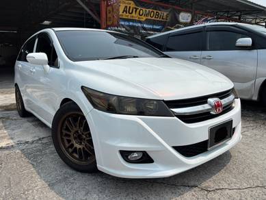 Honda Stream i-VTEC in Jalan Kuching, KUL