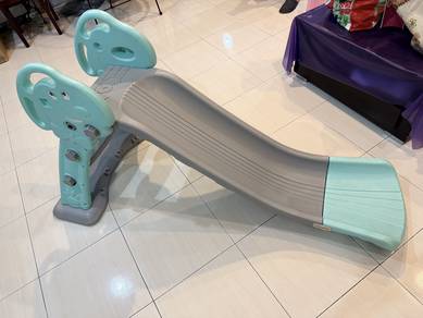 kid slide with safe guards