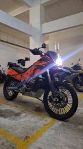 KTM 990