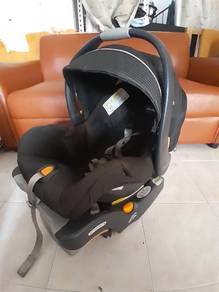 Chicco baby carseat