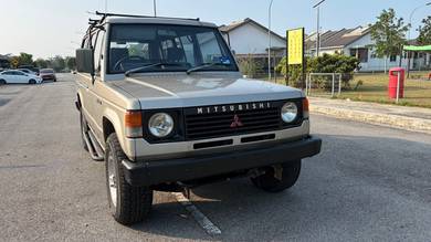 Mitsubishi Pajero in Pulau Indah (Pulau Lumut), SGR