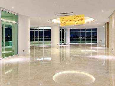 Condominium For Sale in 8 Gurney ( The Shore )