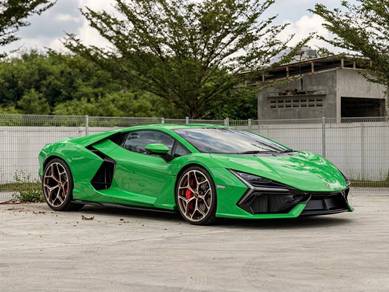 Lamborghini Revuelto BASE GRADE in KLCC, KUL