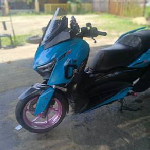 Yamaha XMAX