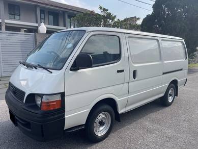 Toyota Hiace in Old Klang Road, KUL