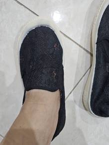 cloth lace shoes