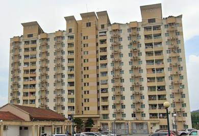 Apartment For Sale in Vistaria
