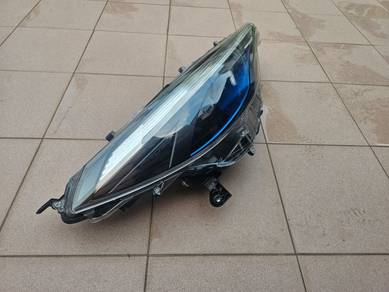 Toyota Corolla Cross Hybrid 2023/24 Headlamp Grill