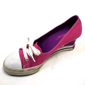 Converse pink heel sneakers