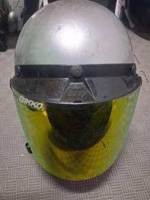 Helmet SGV lama 