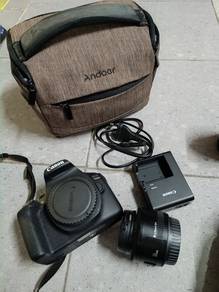 Canon EOS 2000D