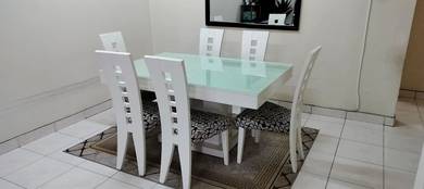 Meja Makan 6 Seater