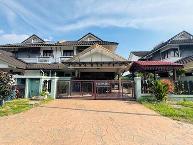 Semi-Detached House For Sale in Shah Alam,SGR
