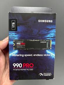 SAMSUNG 990 PRO 1TB PCIe 4.0 NVMe M.2 SSD