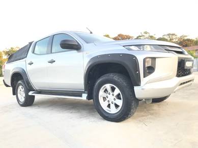 Mitsubishi Triton VGT M/T PREMIUM in Muar, JHR