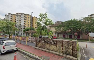 Condominium For Sale in De Rozelle