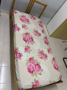 solid wood single bed