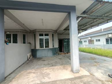 Semi-Detached House For Sale in Pulau Indah (Pulau Lumut),SGR