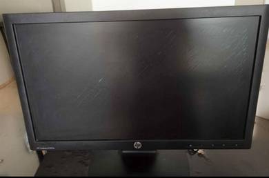 Monitor HP 20 inci terpakai untuk dijual. Walaupun