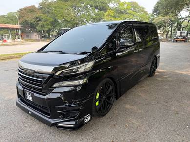 Toyota Vellfire ZG in Sungai Besi, KUL
