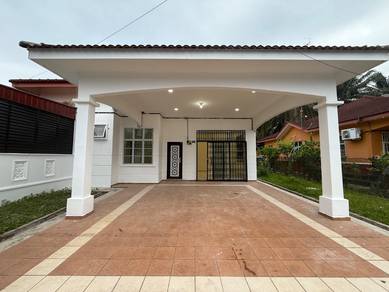 Semi-Detached House For Sale in Kluang,JHR