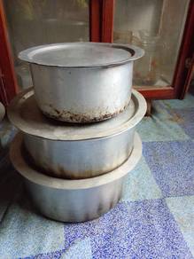 Periuk cap buaya