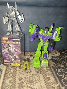 Devastator Complete Set 