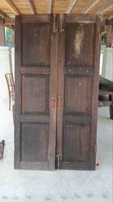 pintu antik