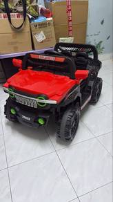 kereta mainan bateri 4x4 / 4Motor ..