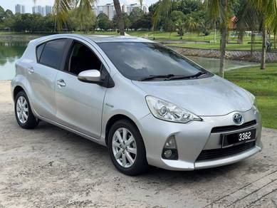 Toyota Prius c (HYBRID) in Kepong, KUL