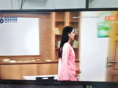 tv panasonic led 32inci