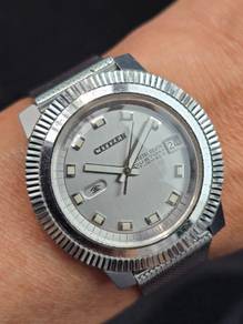 (A901) Vintage Citizen Crystal 7 Custom Watch