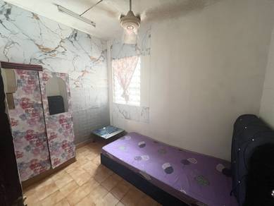 Room in Shah Alam, SGR