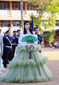 Elegant Green Gown for Sale 🌿